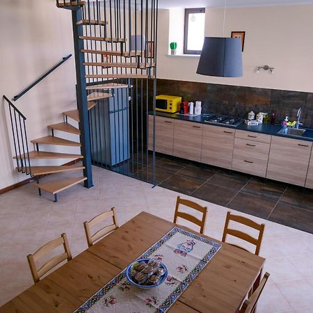 U Passiaturi Big House Apartment Catania Bagian luar foto