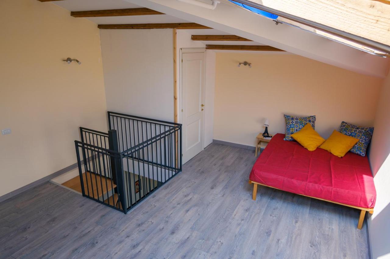 U Passiaturi Big House Apartment Catania Bagian luar foto